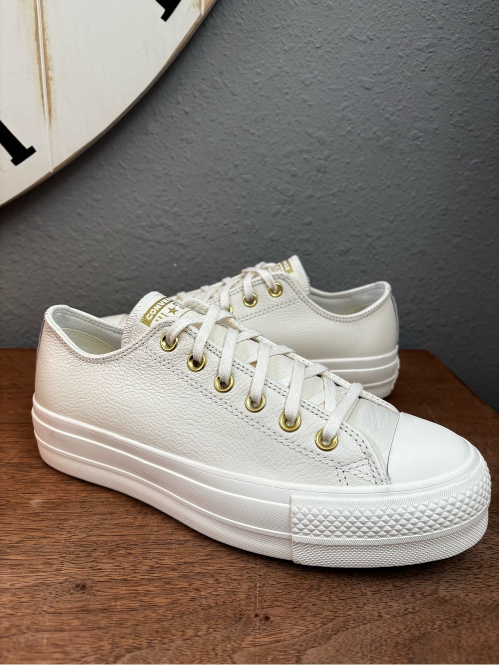 Chuck Taylor All Star Lift PlatformGolden Hits Women 9